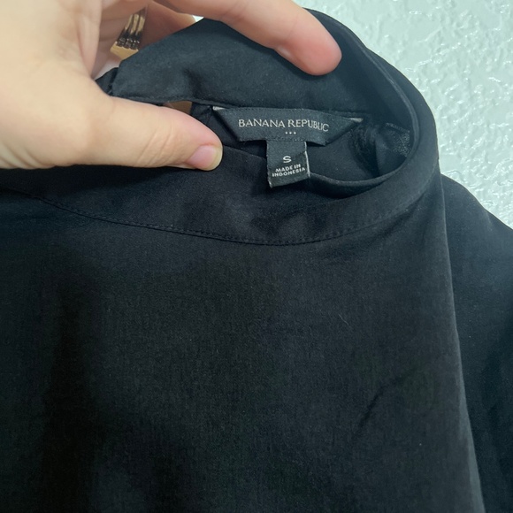 Banana Republic Factory Long Sleeve Cropped Open-Back Blouse - Picture 3 of 15